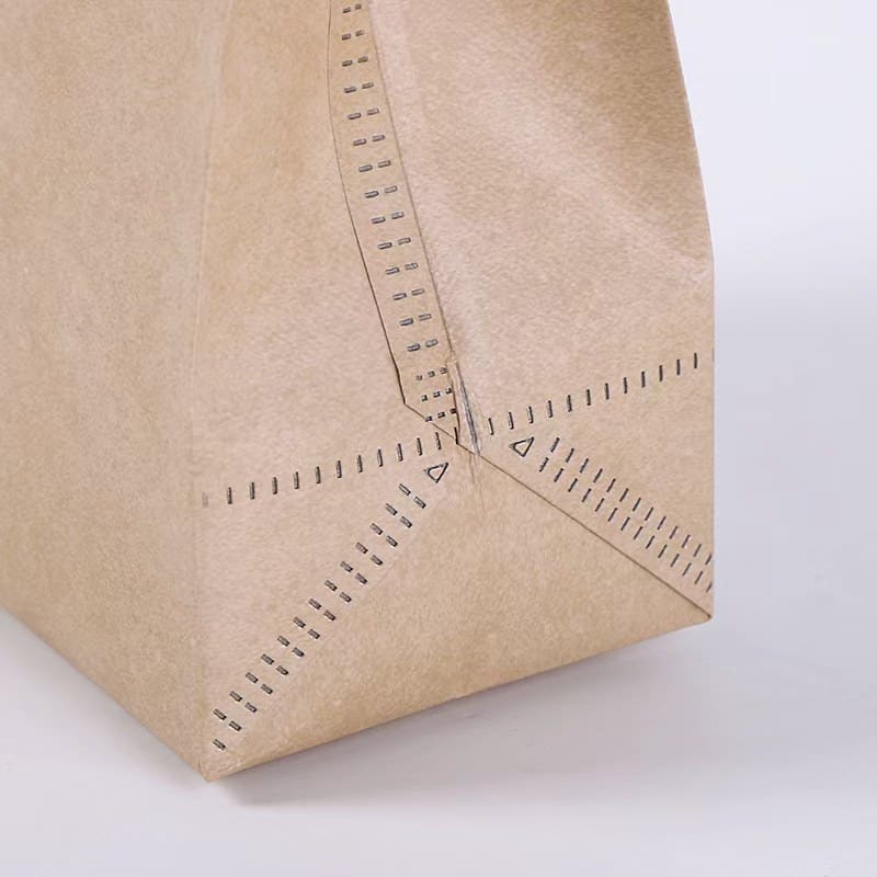Side detail display of bag structure