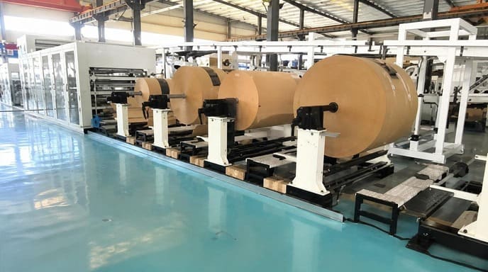 종이봉투 제작 작업장
