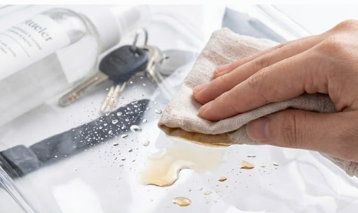 Easy to clean nylon bag surface