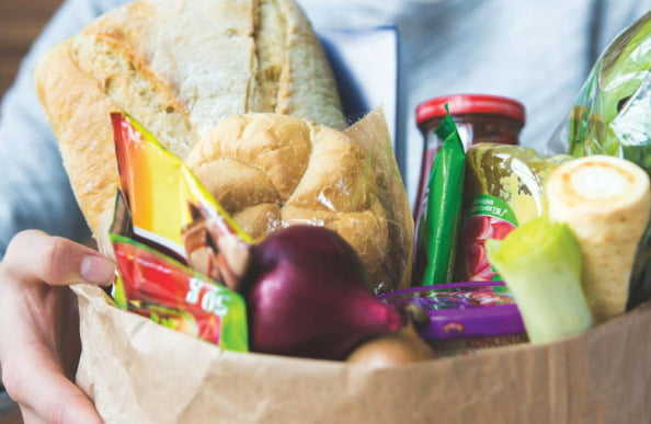 Heavy-duty bags used for fresh food delivery and large-capacity storage