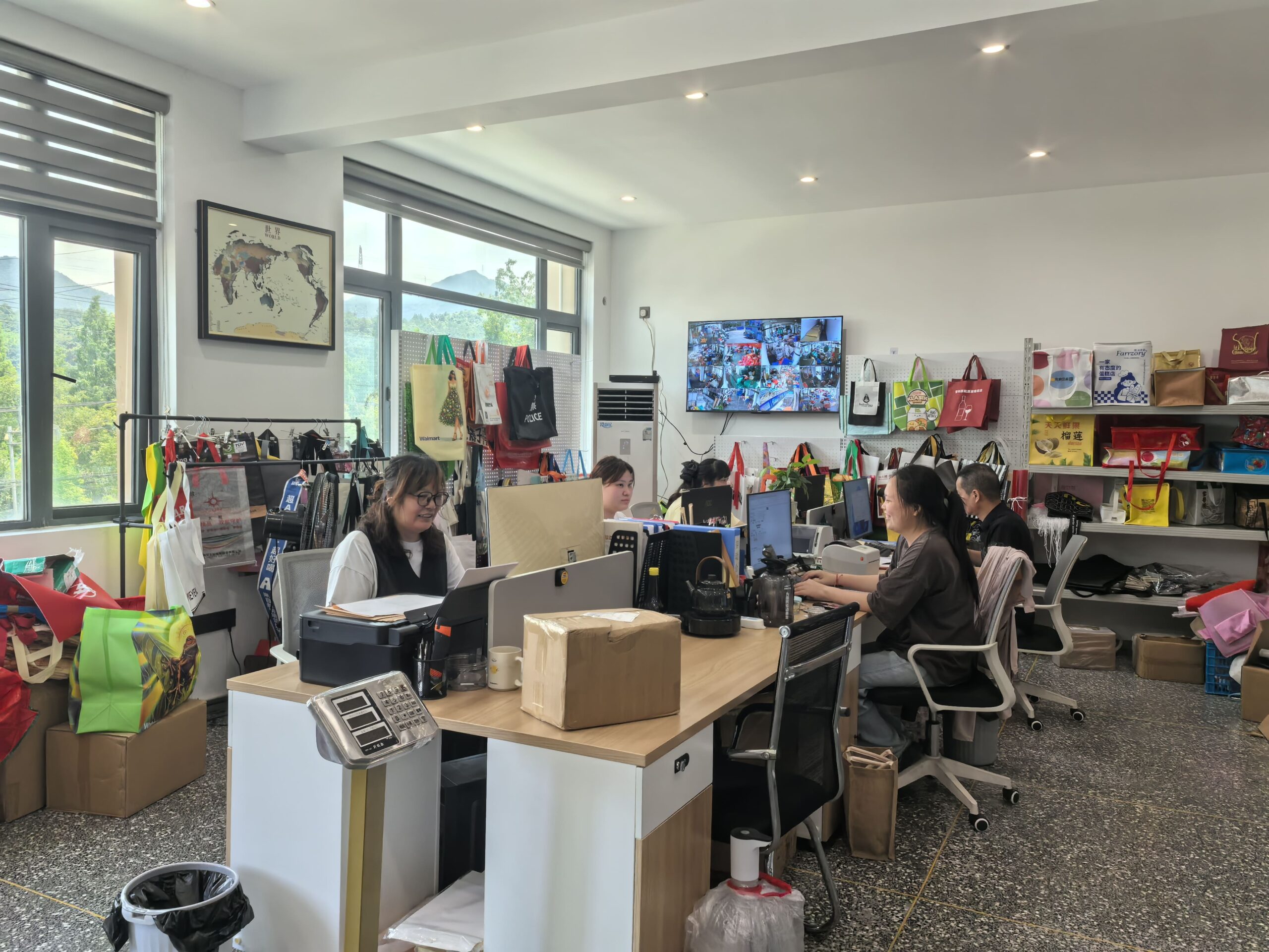 办公区 - Main office area