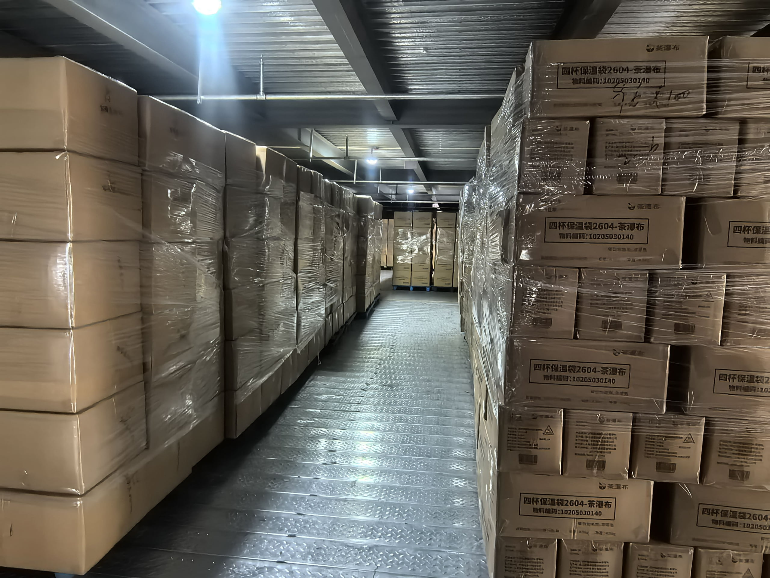 仓储区 - Shipping preparation